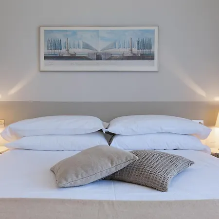 Apartamento Contempora - Elvezia Park - One Bedroom E24 *