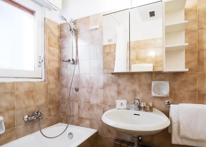 Apartment Contempora - Elvezia Park - One Bedroom Apartment E24 *